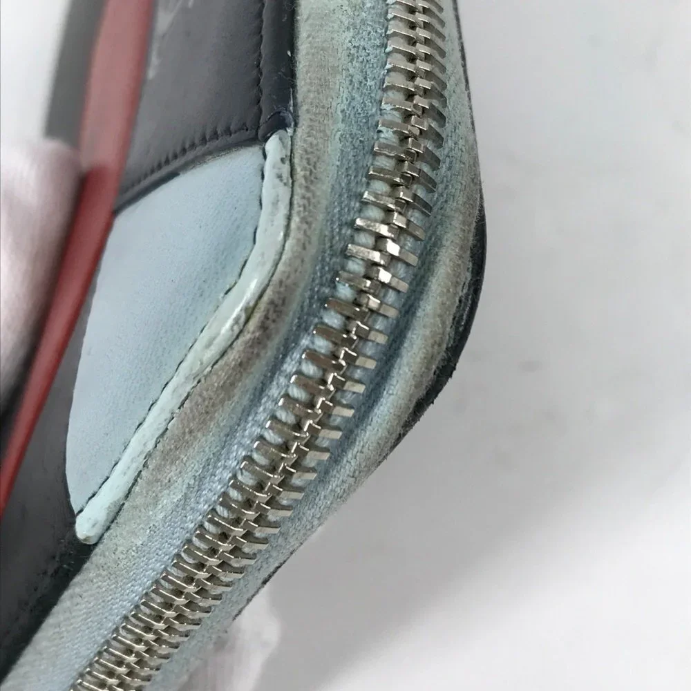 CHANEL Black Wallet - Picture 7 of 16